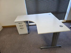 Used ergo desks and pedestals